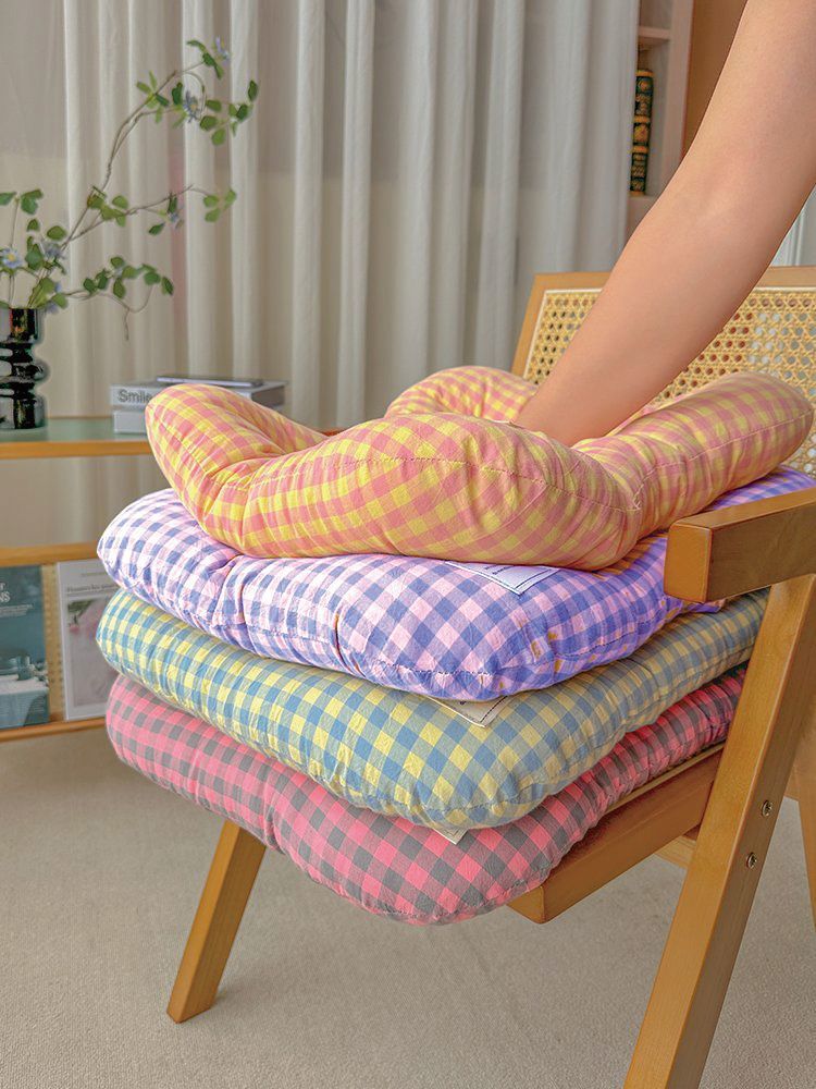 gingham cat bed
